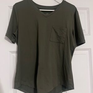 Zyia Olive Go To Pocket V T Shirt Sz L